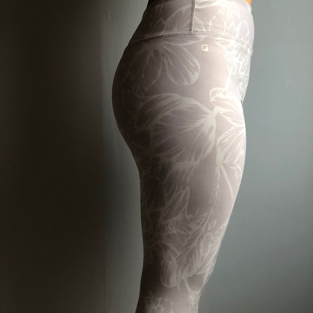Fabletic Capri Flower Print Leggings